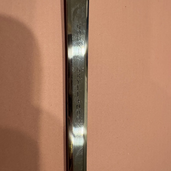 Harry Potter sword of Gryffindor letter opener - Picture 3 of 3